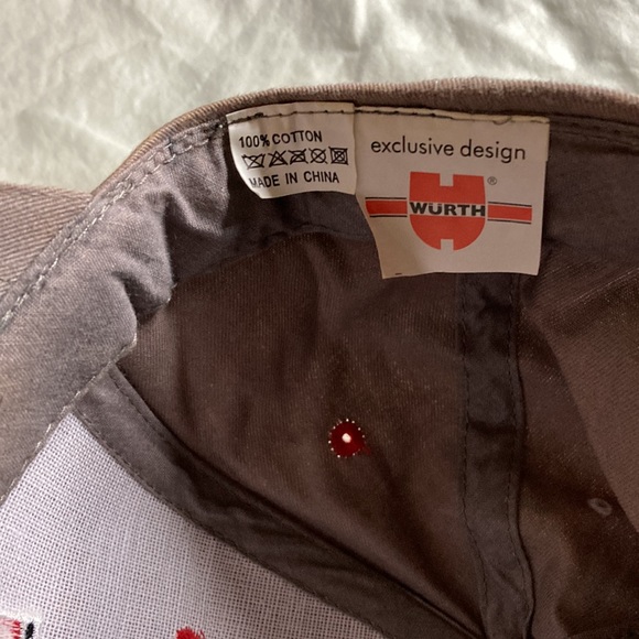 Wurth hat with Velcro back closing - Picture 4 of 5